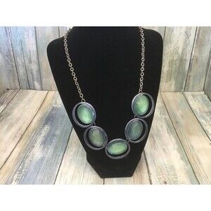 Green Accent Necklace